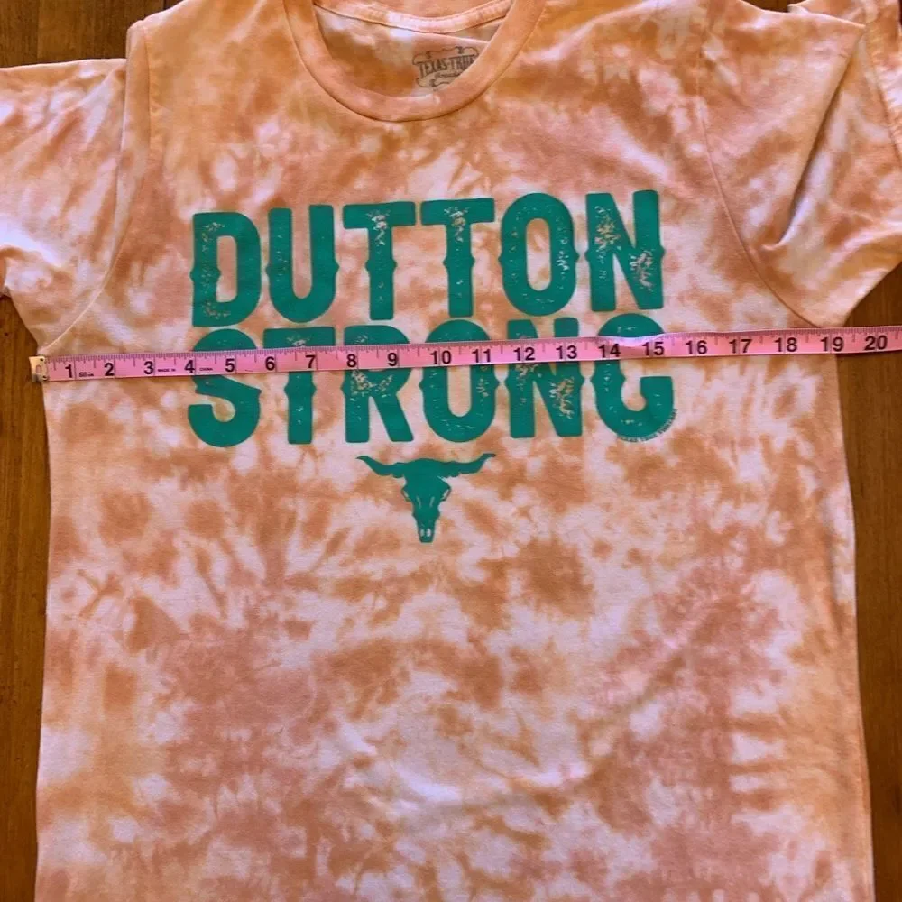 Yellowstone Dutton Strong Western Tee M - Picture 3 of 5